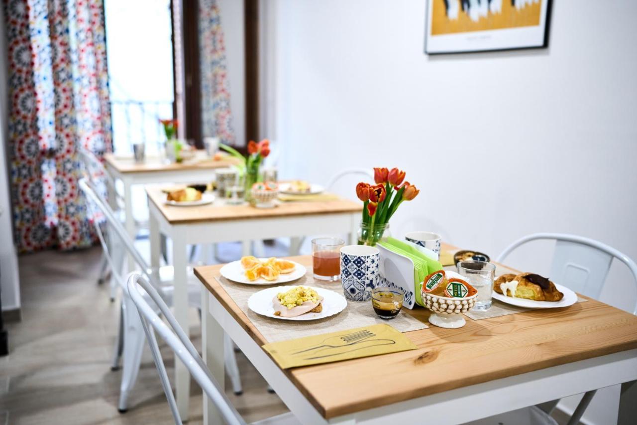 Mercede Rooms Palermo Bagian luar foto