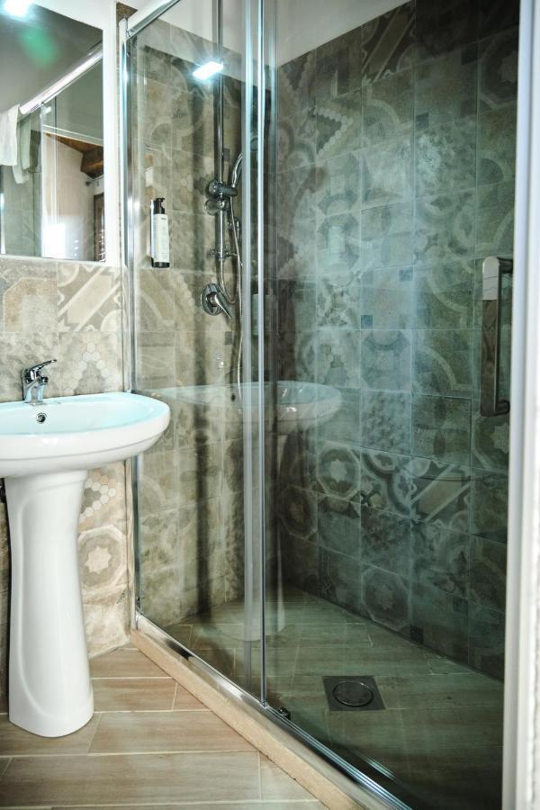 Mercede Rooms Palermo Bagian luar foto