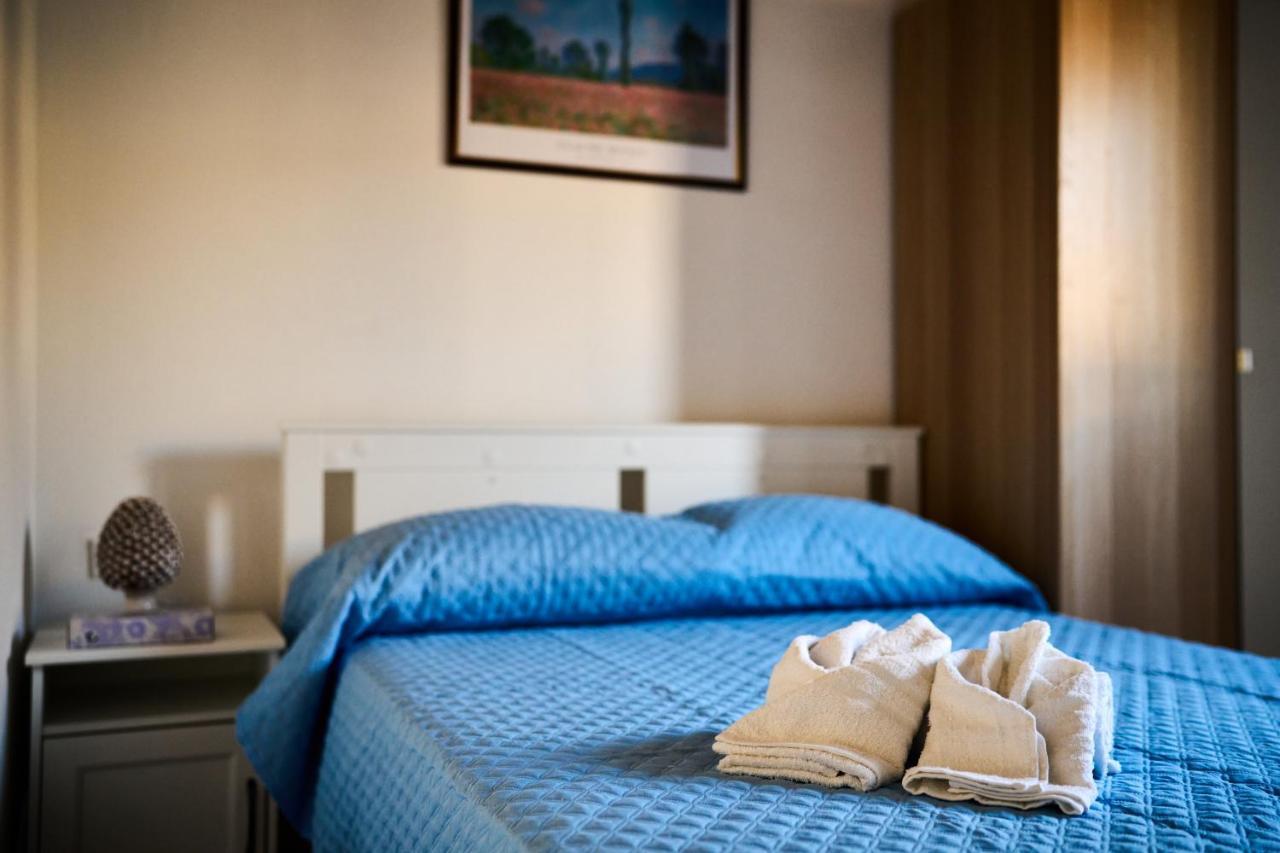 Mercede Rooms Palermo Bagian luar foto
