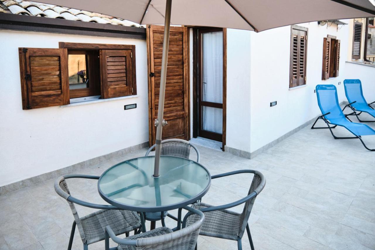 Mercede Rooms Palermo Bagian luar foto