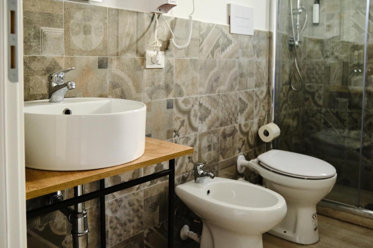 Mercede Rooms Palermo Bagian luar foto