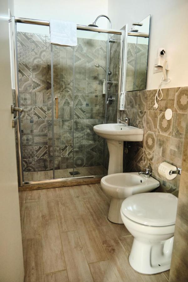 Mercede Rooms Palermo Bagian luar foto